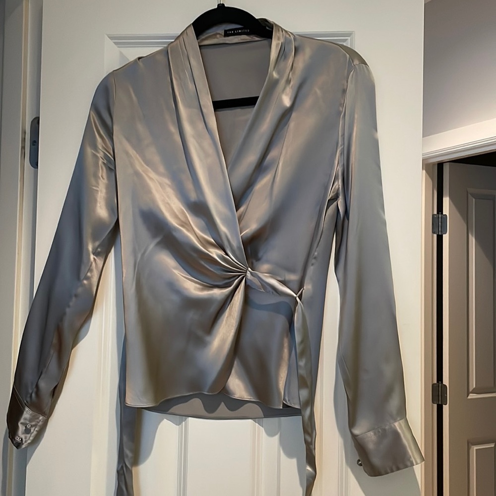 The Limited 100% silk silver XS classic top